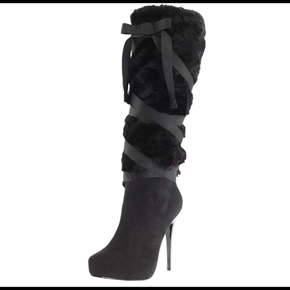 Faux fur suede boots.